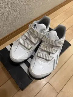 熊*様 adidas トレーニングシューズ ホワイト