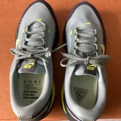NIKE VOMERO 17 GORE-TEX スニーカー