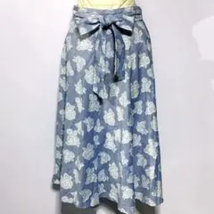 マーリエパーエフデ フレアスカート ロング【9】青×白 レース花柄 バックゴムのサムネイル