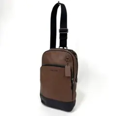 【美品】COACH C2931 レザー グラハムパック ワンショルダー 赤メンズ 美品】COACH C2931 レザー グラハムパック ワンショルダー 赤メンズ