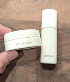 DECENCIA 敏感肌用クリーム、美容液のサムネイル