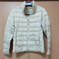 ユニクロ　ウルトラライトダウン　ジャケット 　ベージュ