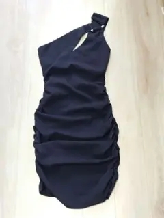 ザラ ZARA. サイトキャザー入りワンピース 黒XS