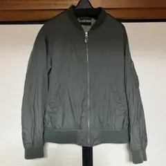 UNIQLO オリーブグリーン MA-1ジャケット