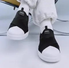 アディダス☆ストリートトーク スリッポン☆ブラック×ホワイト☆22.0cm