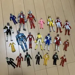戦隊ヒーロー 超合金、ソフビ フィギュア まとめ売り　ウルトラマン　仮面ライダーのサムネイル