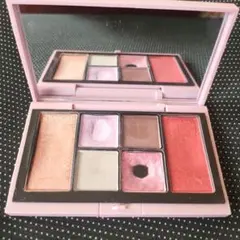 RMK ピンクハイアイズ&ブラッシュパレット　クリスマスコフレ