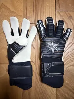 美品　大特価　エレボス　キーパーグローブ　アトモス3 ギガグリップ　9号