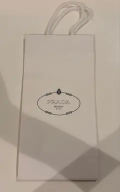 PRADA ショップ袋 ホワイトのサムネイル