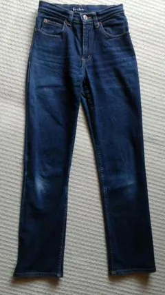 Item thumbnail for item 5abe5080-5fd3-4ef8-88c6-61dbd03b1376