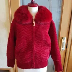 「未使用」赤 ファー付き ジップアップジャケットMサイズ