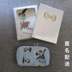 新品 フェイラー ホワイトマーガレット 便利ポーチ - メルカリ