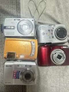 ジャンク品】NIKON、FUJIFILM 、KYOCERAカメラ5台まとめ売り - メルカリ