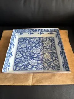 庫山窯　角皿　青華牡丹