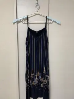 グラニフ　キャミワンピース　花火