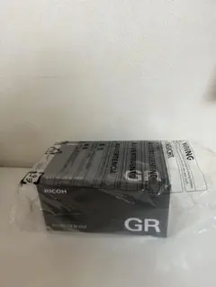 新品未使用　RICOH GR IV HDF デジタルカメラ　保証書付きのサムネイル
