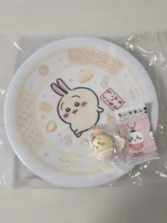 【匿名発送】新品　ちいかわ　くら寿司　コラボ　お皿　フィギュア　うさぎ
