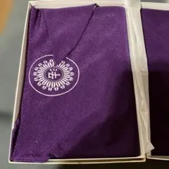 紫色の伝統的な風呂敷