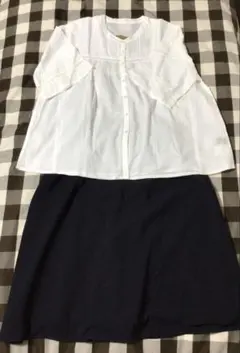 新品未使用　レースブラウスとネイビースカート　2点セット