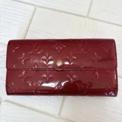 ルイヴィトンモノグラム／ヴェルニレッド長財布
