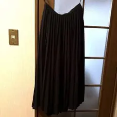 黒　ブラック　プリーツ　ロングスカート　ユニクロ　UNIQLO 無地　L