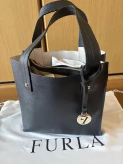 極美品】フルラ FURLA ハンドバッグ サリー ブラック オールレザー