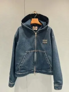 Item thumbnail for item 5ceb2bda-3639-46f1-8862-3d58c08f8193