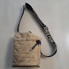 キルティング ベージュ ショルダーバッグ　ZARA