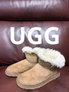 UGG アグ ミニ ベイリー ボタン ムートンブーツ 23cm チェスナット