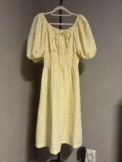 キャンディストリッパー　FLORAL SHIRRING ワンピースのサムネイル