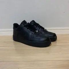 【極美品】 NIKE エアフォース1 07 ブラック 27㎝