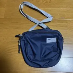 ミズノ　ショルダーポーチ　バッグ　未使用　ネイビーのサムネイル