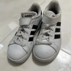 adidas スニーカー 18センチ