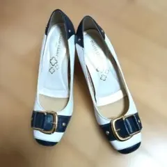 marie claire パンプス バイカラー バックルのサムネイル