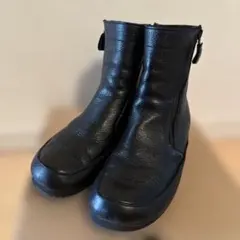 Item thumbnail for item b6bbc6a0-9096-4772-9718-4dbb21c59f57