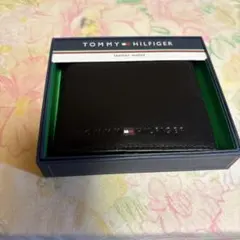 新型TOMMY HILFIGER 二つ折り財布 レザーウォレット