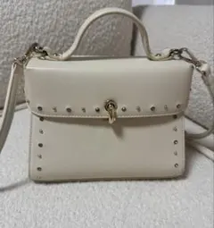 ダイアナ DIANA ホワイト スタッズ付きショルダーバッグのサムネイル