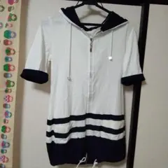 ストライプ　パーカー　ジップ　ポケット