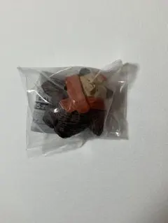 たかはたまさお　木彫り風フィギュアコレクション　首元温め熊