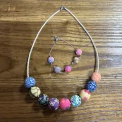 カラフル花柄ビーズネックレスとブレスレット　セット