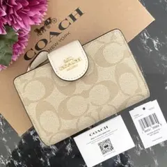 新品 COACH コーチ 財布 折り財布 ホワイト