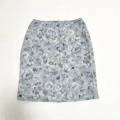 ナチュラルビューティーベーシック　花柄タイトスカート Mサイズ