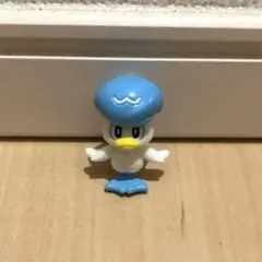ポケモン　クワッス　バスボール　びっくらたまご　BANDAI ゲーム　フィギュア