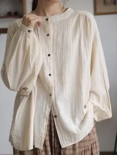 新品　長袖シャツ 無地 カジュアルシャツ　　シンプル　オフィス　普段着