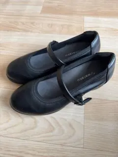 fuwaraku ブラックパンプス　23.5 4E