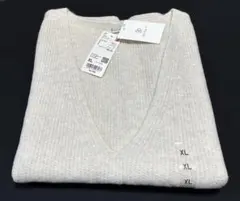 【未使用】ユニクロ　３Dスフレヤーン　Vネックベスト（サイズXL）