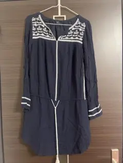 ネイビー 刺繍入り 長袖チュニック GAP