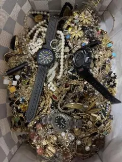 イミテーションアクセサリー まとめ売り 遺品整理 - メルカリ