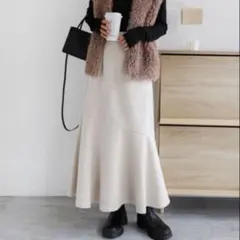 andmeスエードポンチマーメイドスカート　フレアスカート　アイボリーストレッチ