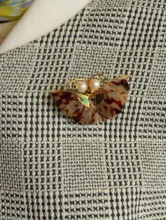 ブローチ　本真珠　蝶々シェル